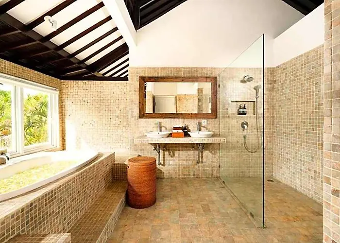 Lovely 5 Bedroom Private Pool With Garden View Ir43 ホテル バリ島